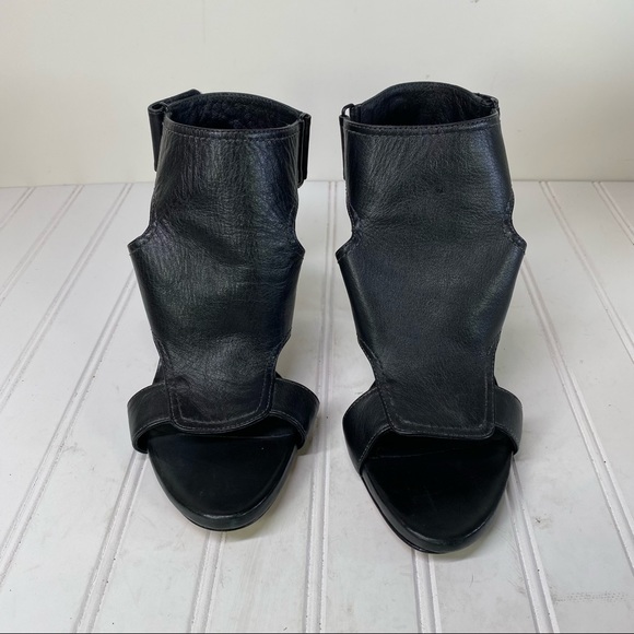 Pour La Victoire Echo black leather Sandals - Picture 2 of 7